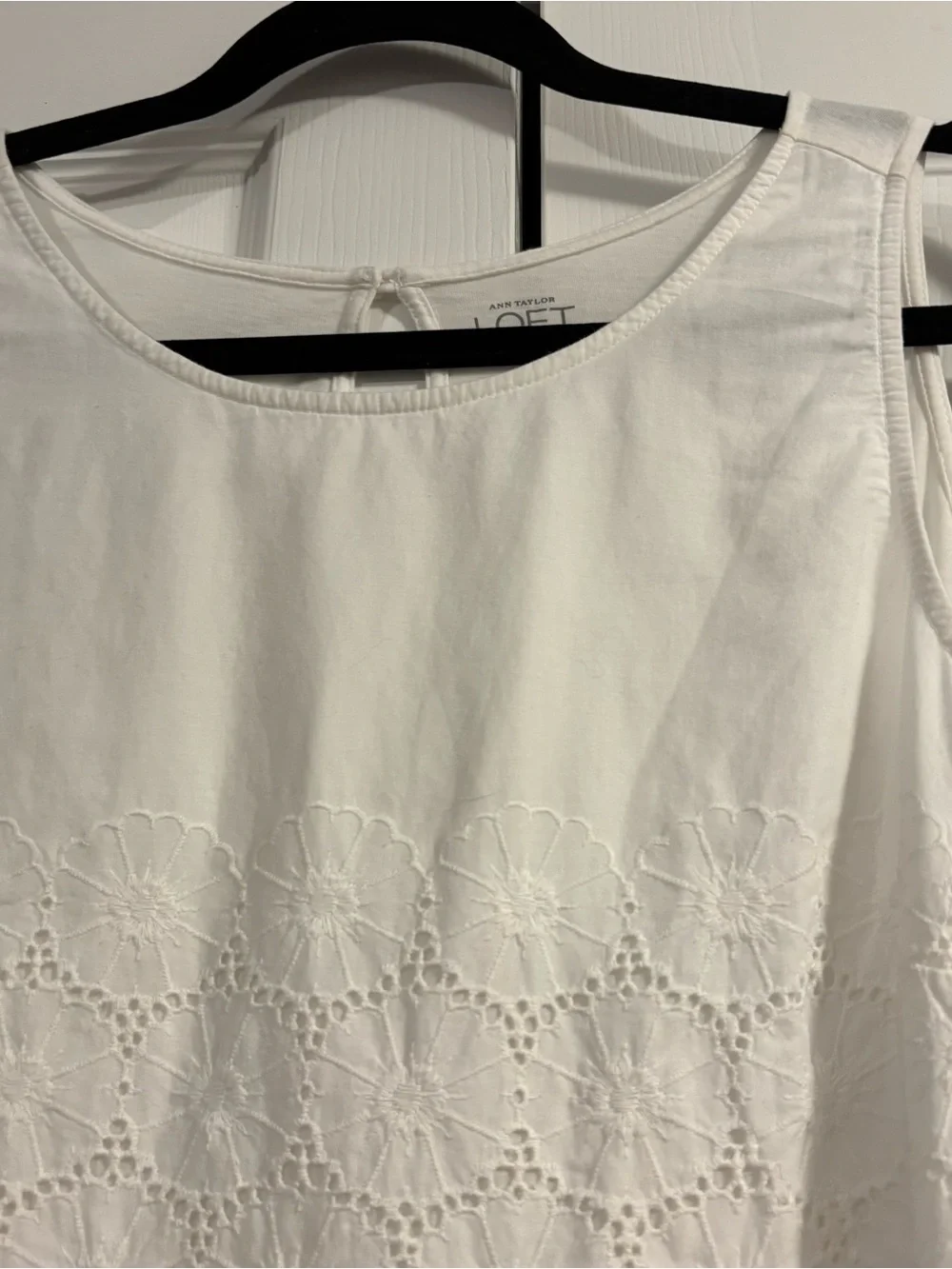 LOFT White Floral Eyelet Scoop Neck Sleeveless Cotton Top - Picture 4 of 11
